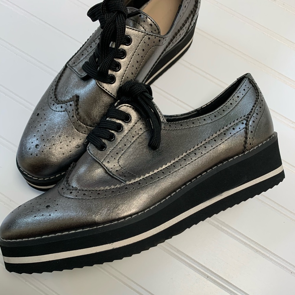 Platform casual shoes
